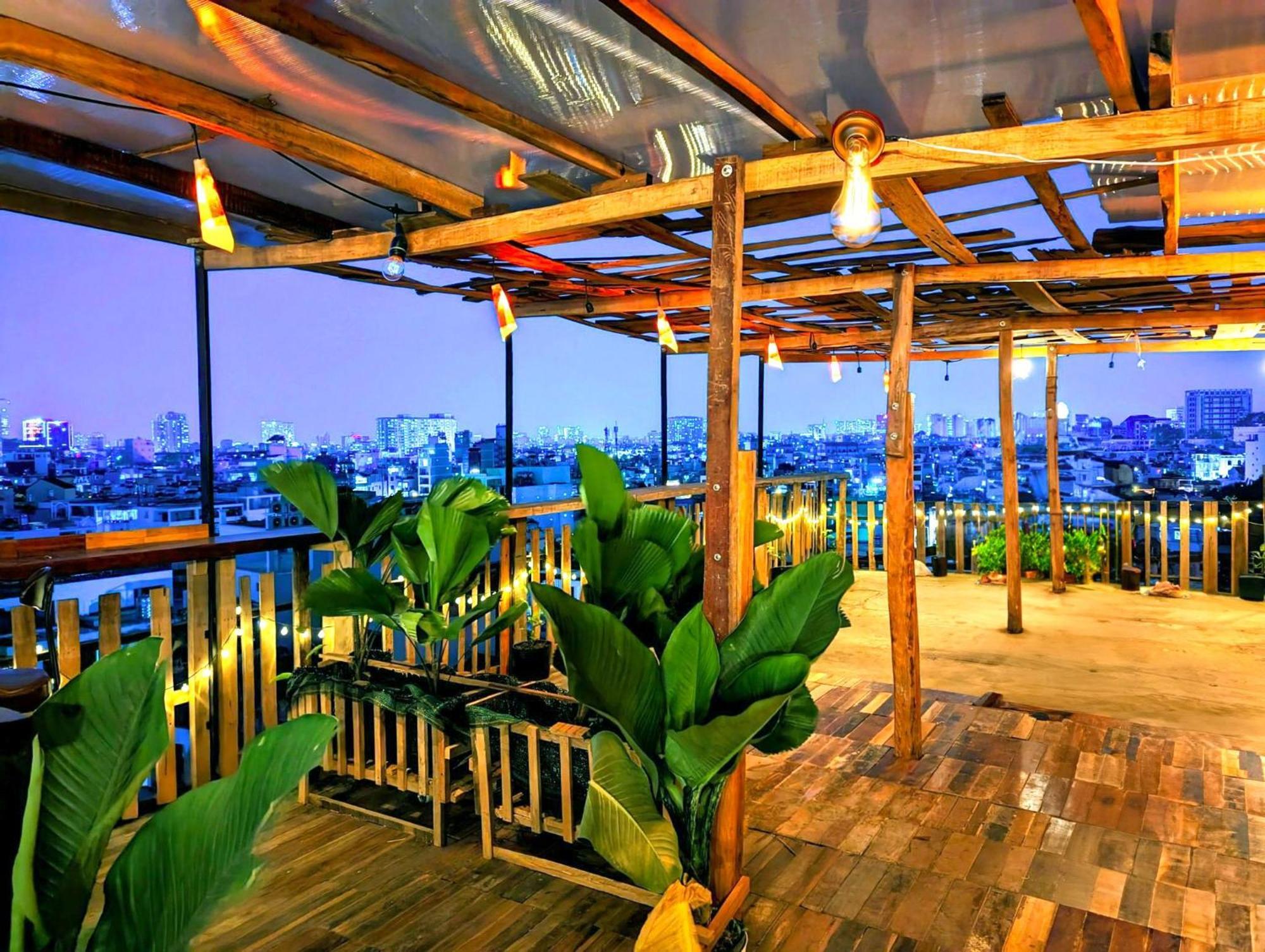 The Gk House Hostel, Ecolliving, Central City, Natural Wooden, Chill View Rooftop, Restaurant And Cocktail Bar Ho Či Minovo Město Exteriér fotografie